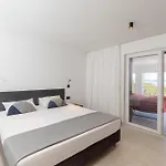 Holiday home In With House Sea View *