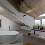 In With House Sea View Дом отдыха