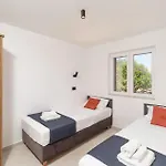In With House Sea View Σπίτι διακοπών