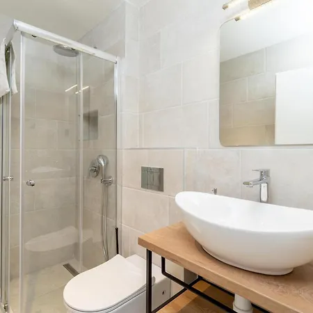 Cozy In With House Sea View بيت للعطل *