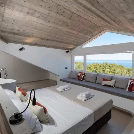 Cozy In With House Sea View