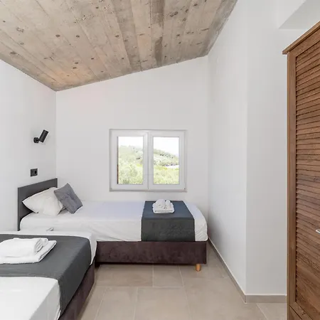 5 Bedroom Front In Prázdninový dům *
